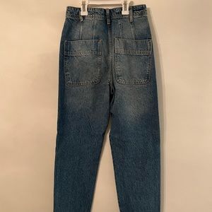 WE THE FREE vintage medium wash pleated jeans
